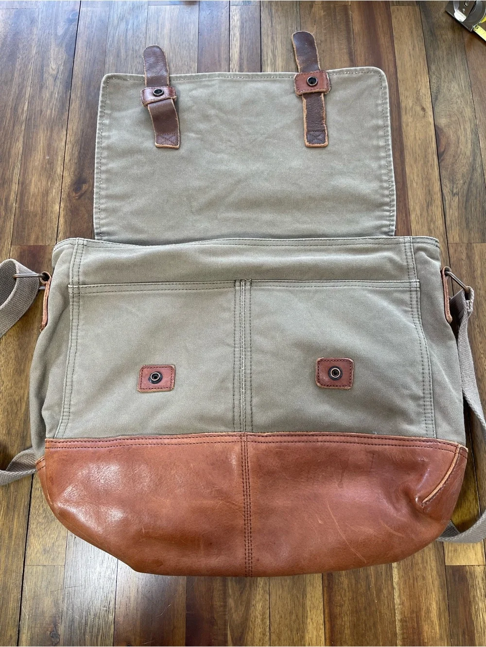 N/A classic messenger